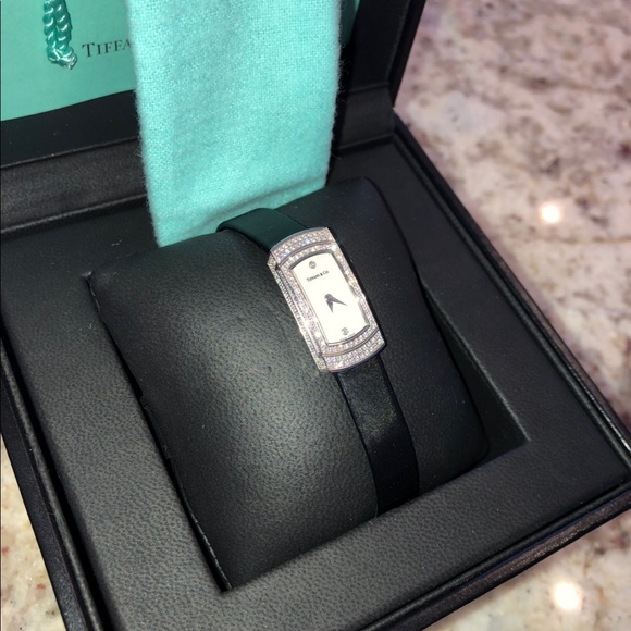 Tiffany and Co 18k and Diamond watch - Picture 4 of 11